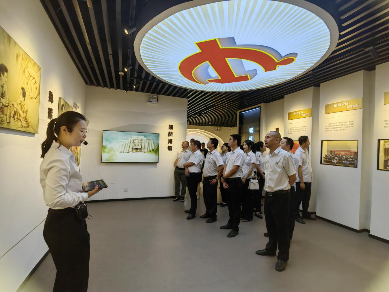 市秦巴農(nóng)擔(dān)公司開展“學(xué)習(xí)黨規(guī)黨紀(jì)、筑牢廉潔底線”黨紀(jì)學(xué)習(xí)主題黨日活動(dòng)